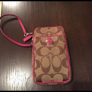 COPY - Coach Signature Universal Case/Wristlet